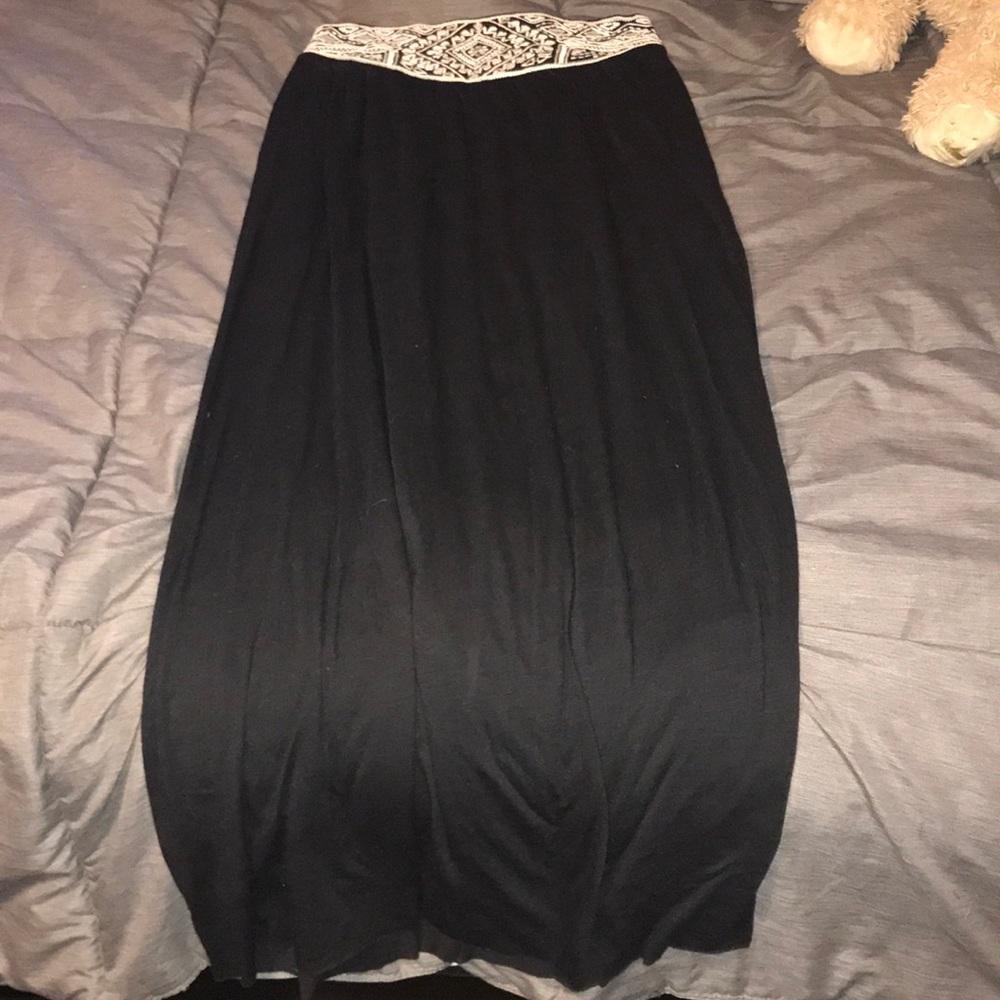 black skirt